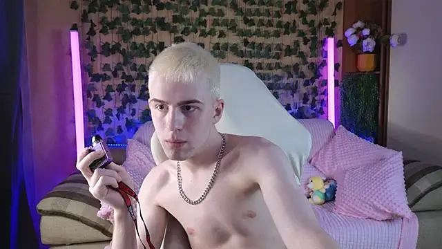 Tommy CrashXXX online show from 05-31-26, 04:58