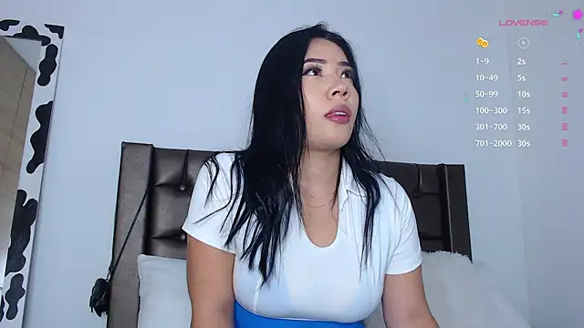 Snapshot of Asian_wong chatting on 05-27-26, 06:05 Asian wong online show from 05-27-26, 06:05