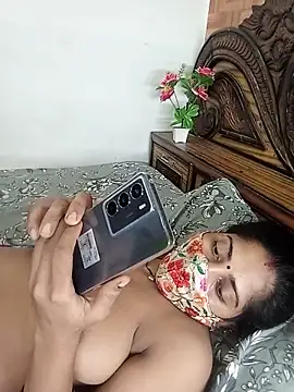 Reshma Hot76 online show from 05-11-26, 04:59