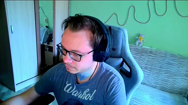 MeLanXolik online show from 05-26-26, 09:05