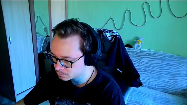 MeLanXolik online show from 05-27-26, 10:23