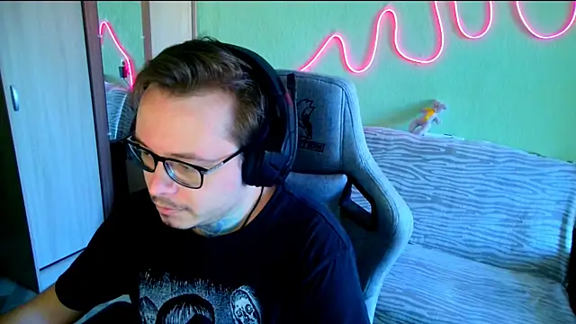 MeLanXolik online show from 05-29-26, 08:56