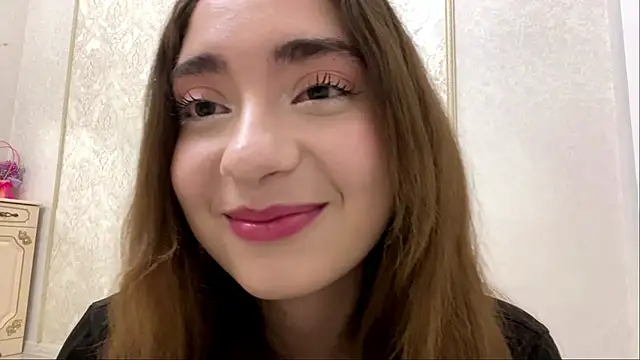 Snapshot of Rosie_Sweety chatting on 05-14-26, 06:58 Rosie Sweety online show from 05-14-26, 06:58