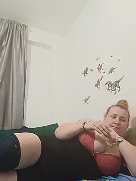 Snapshot of JuliaBestX chatting on 06-09-26, 07:03 JuliaBestX online show from 06-09-26, 07:03