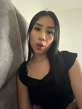 SophiaaRose18 online show from 05-29-26, 05:38