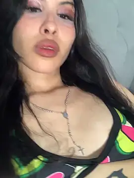 Nayla 19 online show from 05-30-26, 12:41