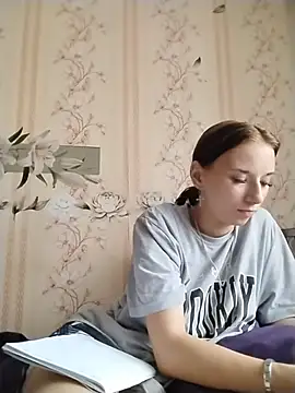 -VictoriaJohnson- online show from 07-06-26, 04:31