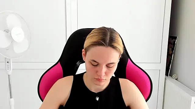 Emma starrs  online show from 05-22-26, 10:10