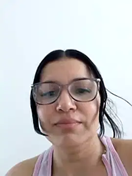 Casandra inthemorning online show from 05-28-26, 01:08