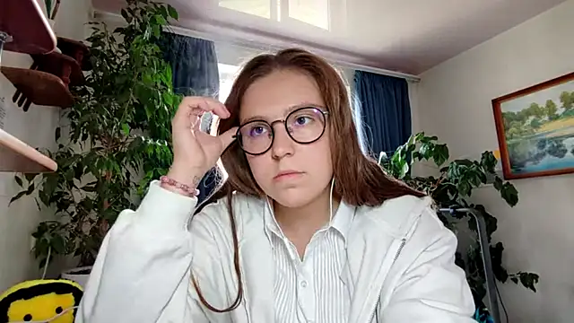 DainaCampagnini online show from 06-10-26, 02:27