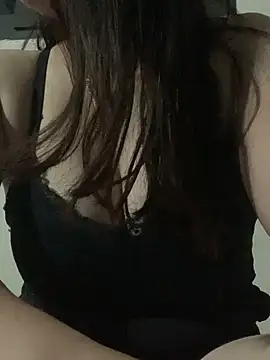 Snapshot of Ni-niii chatting on 05-23-26, 03:27 Ni-niii online show from 05-23-26, 03:27