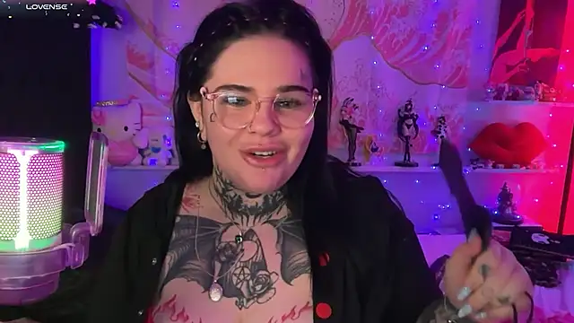 BigBootyHolly online show from 07-18-26, 10:24