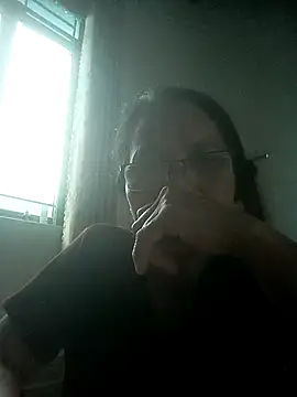 Vieekee online show from 05-21-26, 01:34