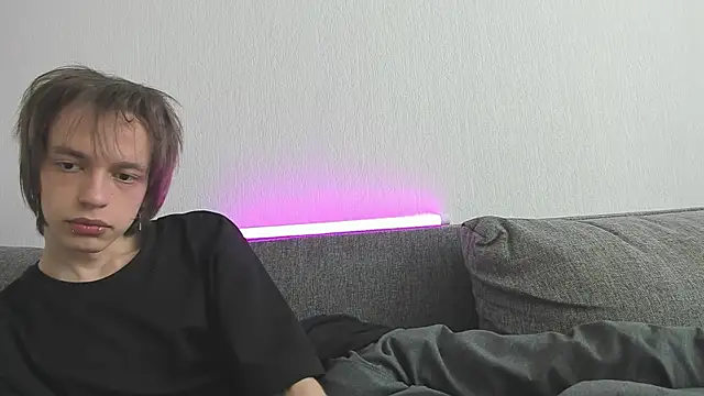 Nolan Sagee online show from 05-19-26, 06:42