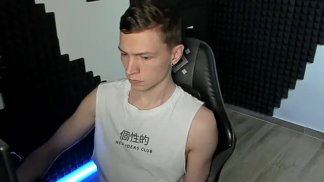 More than friend online show from 06-19-26, 04:55