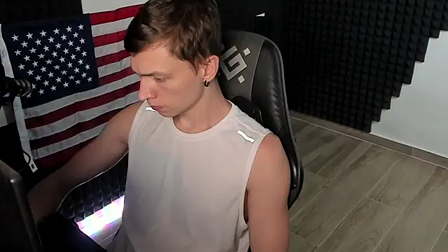 More than friend online show from 07-25-26, 04:26