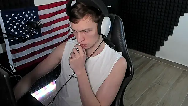 More than friend online show from 07-29-26, 02:37