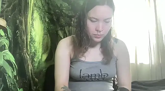 Snapshot of mo0ngoddess chatting on 02-19-25, 10:53 mo0ngoddess online show from 02-19-25, 10:53