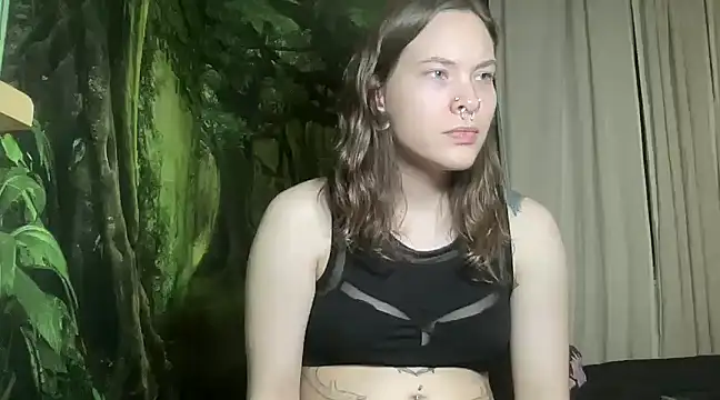 Snapshot of mo0ngoddess chatting on 02-24-25, 06:16 mo0ngoddess online show from 02-24-25, 06:16