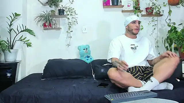 Adam Borsalino online show from 05-30-26, 03:58