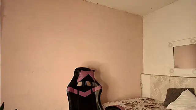 Prim Rosse online show from 05-18-26, 04:40