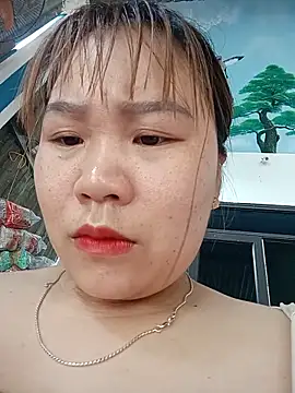 Mei iu online show from 06-15-26, 01:19