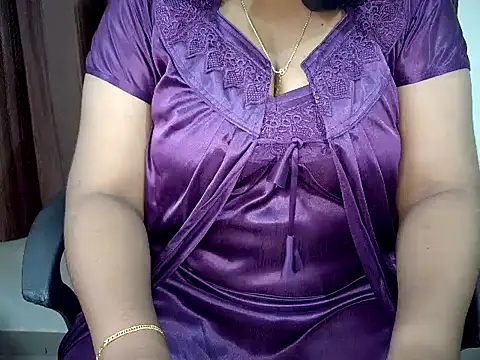 Snapshot of MALLU_WAVEZZZ chatting on 05-18-26, 06:25 MALLU WAVEZZZ online show from 05-18-26, 06:25