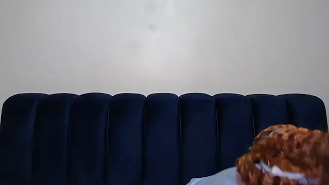 Snapshot of Youngling05 chatting on 07-12-26, 06:04 Youngling05 online show from 07-12-26, 06:04