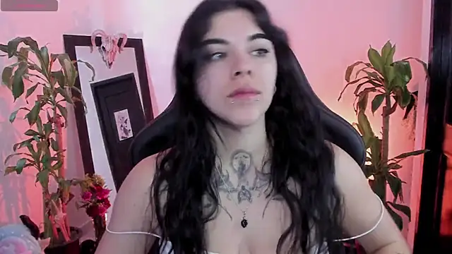 MissCharlottte 18 online show from 05-20-26, 04:24
