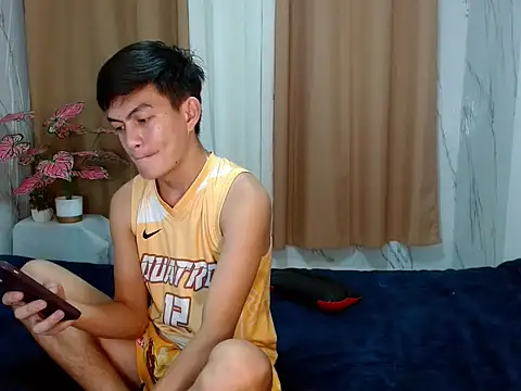 Snapshot of twink_dolores chatting on 05-11-26, 04:48 twink dolores online show from 05-11-26, 04:48