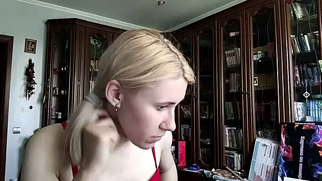 Snapshot of lolkabiolka chatting on 05-16-26, 07:49 lolkabiolka online show from 05-16-26, 07:49