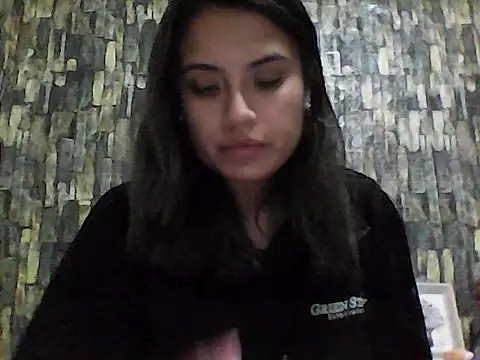 BabyCinnamon1 online show from 06-20-26, 04:59