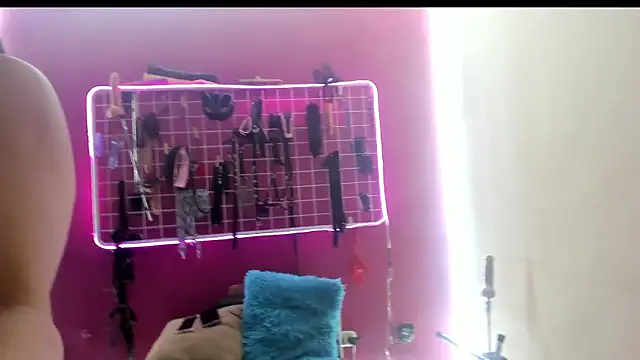 Snapshot of MistressMia_bdsm chatting on 05-12-26, 07:11 MistressMia bdsm online show from 05-12-26, 07:11