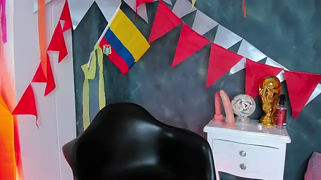 Beautyebony  online show from 06-25-26, 11:59