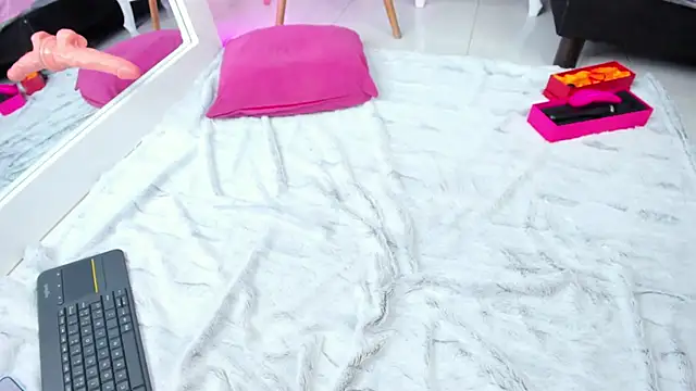 Beautyebony  online show from 07-28-26, 03:21