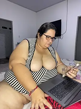 marianacooper1234 online show from 05-27-26, 02:08