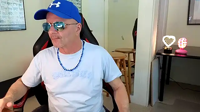 hotdadbod online show from 01-16-25, 09:40