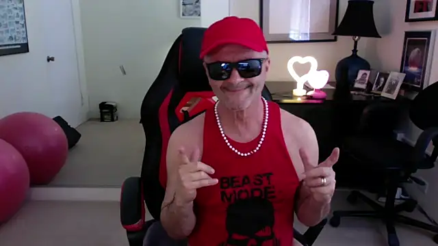 hotdadbod online show from 02-26-25, 09:48