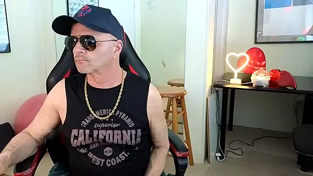 hotdadbod online show from 03-06-25, 09:31