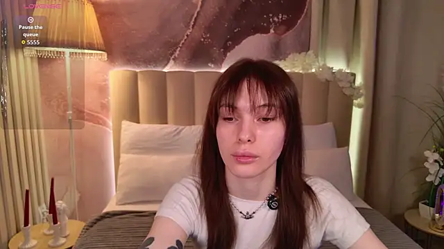 Mili Joy online show from 05-18-26, 07:41