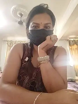 IndianFireQueen online show from 07-28-26, 08:54