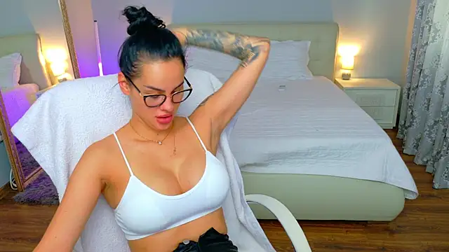 BabyyGirll  online show from 07-27-26, 06:53