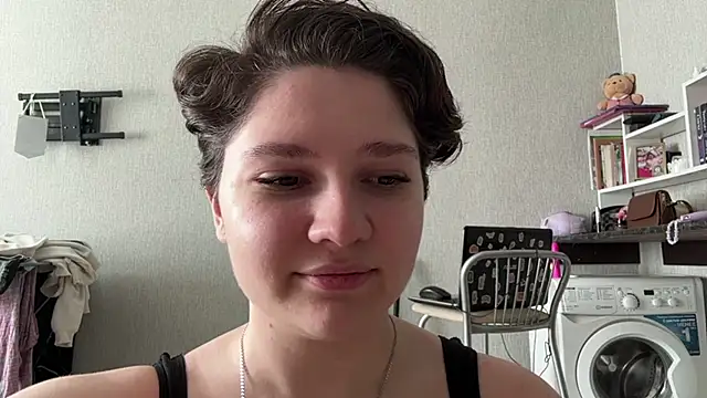 LizCumens online show from 05-15-26, 11:23