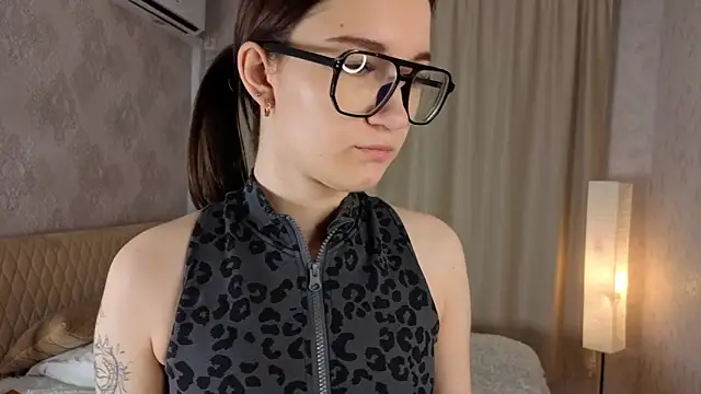 Snapshot of RimaRallis chatting on 05-27-26, 06:49 RimaRallis online show from 05-27-26, 06:49