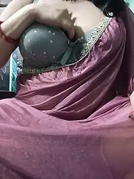 Snapshot of Savita_Bhabhiii chatting on 05-30-26, 06:27 Savita Bhabhiii online show from 05-30-26, 06:27
