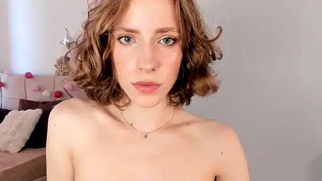 Snapshot of imogensy chatting on 05-29-26, 02:04 imogensy online show from 05-29-26, 02:04