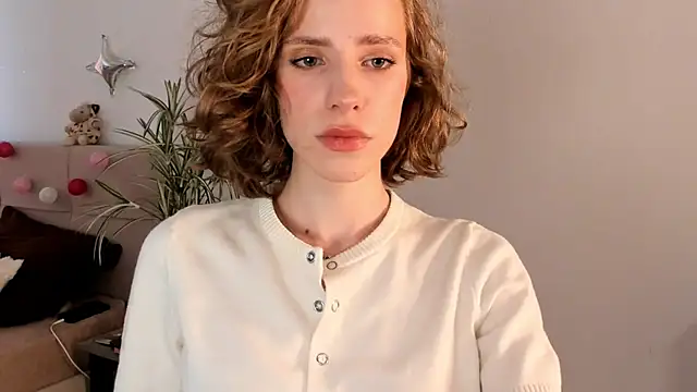 Snapshot of imogensy chatting on 05-30-26, 02:14 imogensy online show from 05-30-26, 02:14