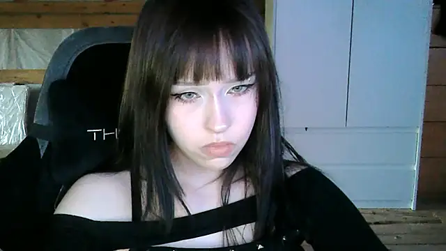 NoirEva online show from 05-27-26, 04:59