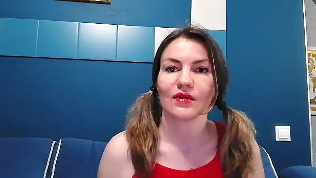 Margarett online show from 05-17-26, 04:47