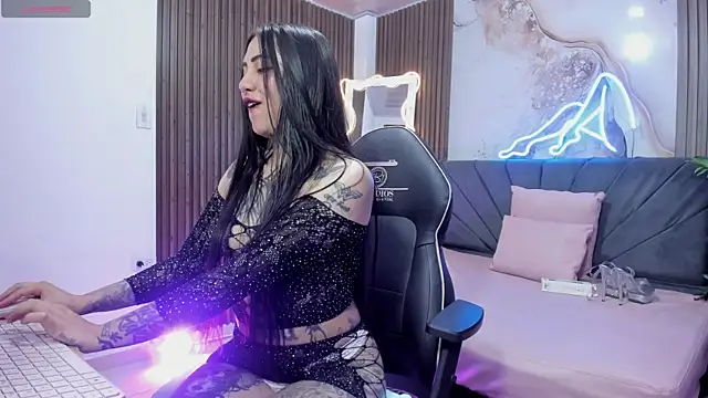 Kiara tay online show from 05-20-26, 03:24
